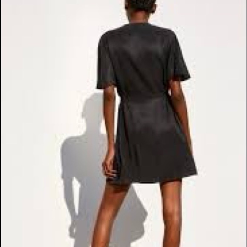 Zara Flutter Sleeve Dress - Picture 2 of 4